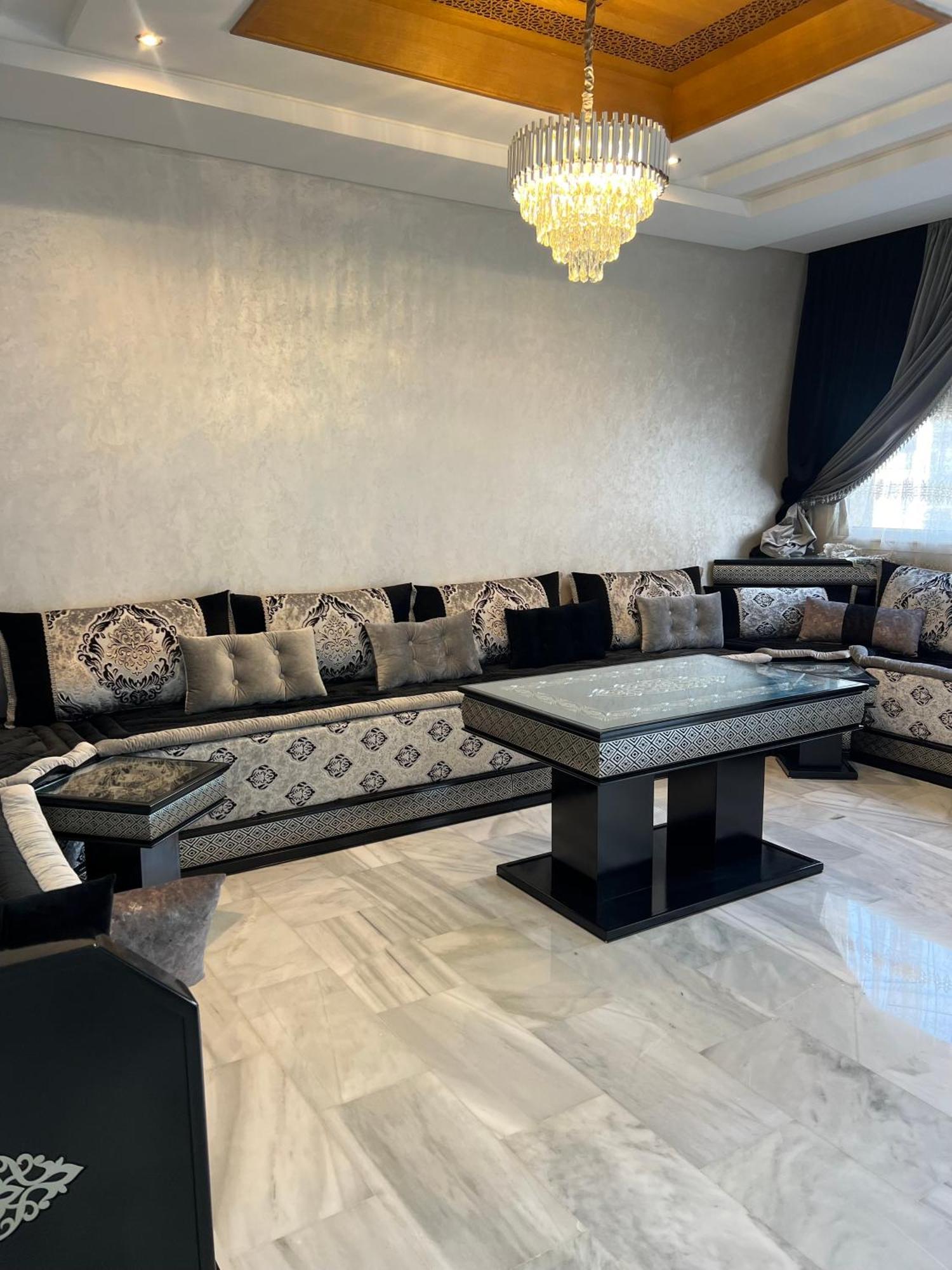 Only For Families Apartment *