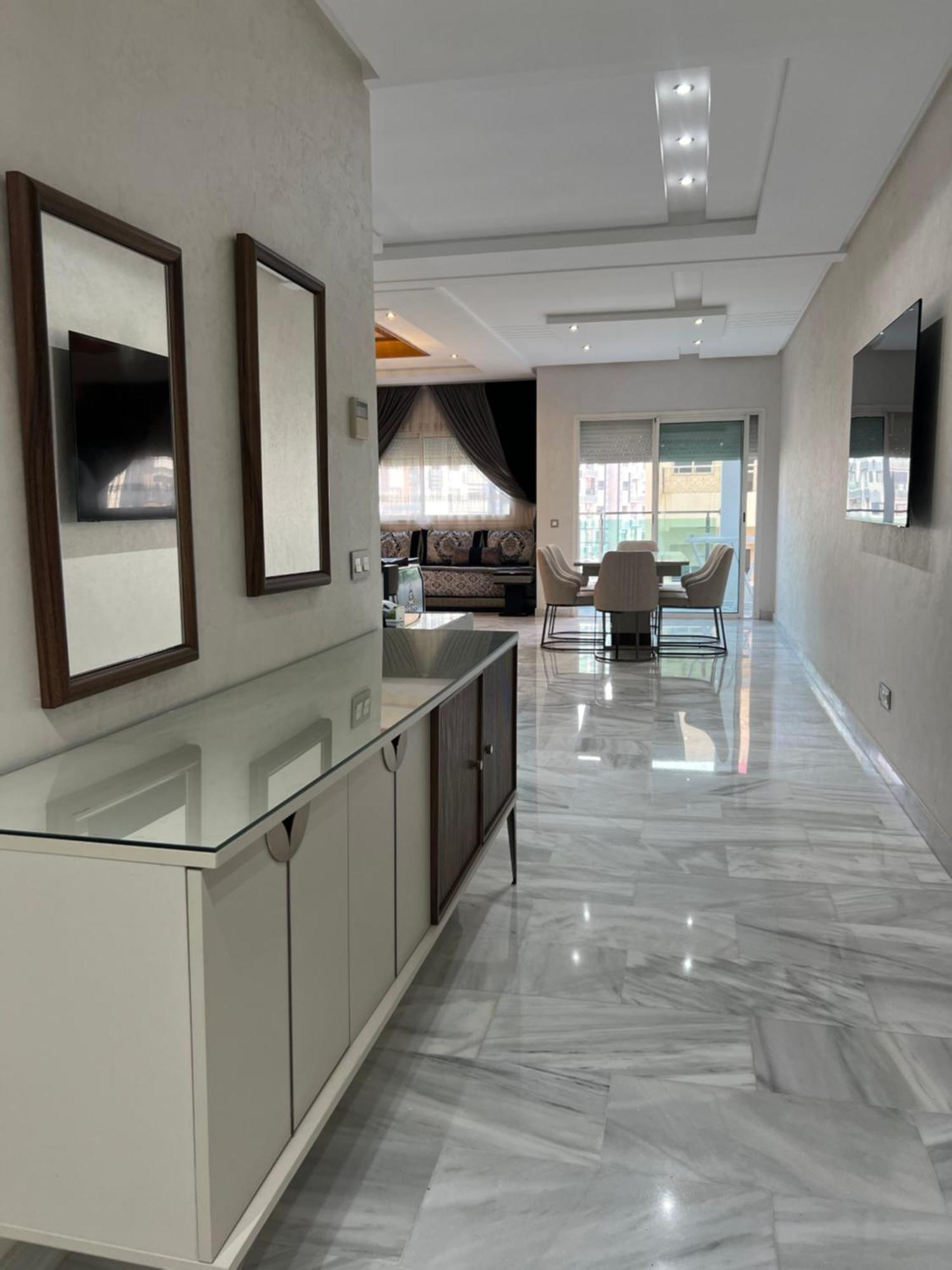 Only For Families Apartment *